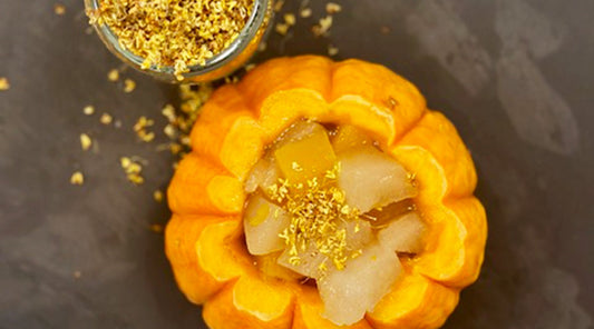 南瓜雪梨盅:萬聖節滋潤甜品 Pumpkin and Pear Dessert Bowl: A Moisturizing Halloween Treat