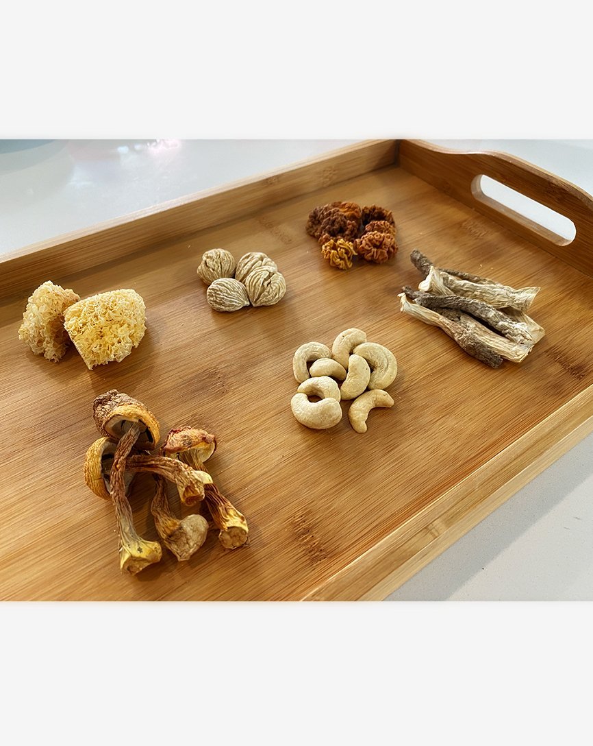 姬松茸黃耳滋潤湯材料 Ingredients of Dried Yellow Fungus Blaze Mushroom Soup Packet